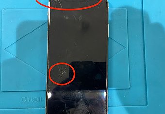 iPhone Xs 起動不良復旧修理です。
